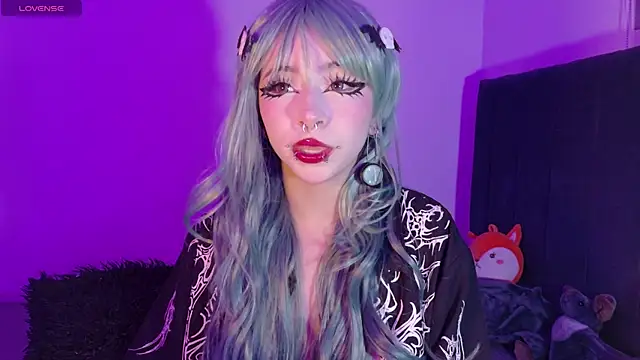 purplelilith3 online show from June 16, 2026, 11:02 am