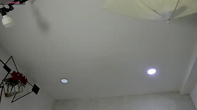 EmiliaRose  online show from September 25, 2025, 8:45 pm