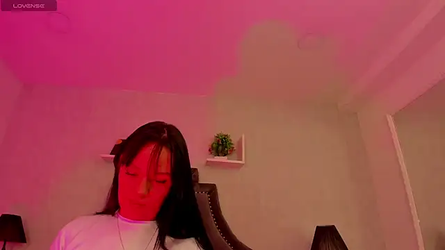 EmiliaRose  online show from November 29, 2025, 9:29 pm