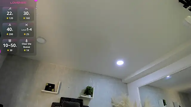 EmiliaRose  online show from February 2, 2026, 8:51 pm