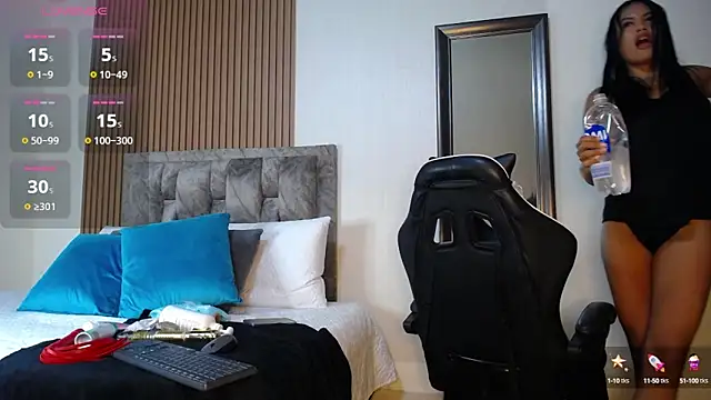 natasha steele online show from March 13, 2025, 8:43 pm