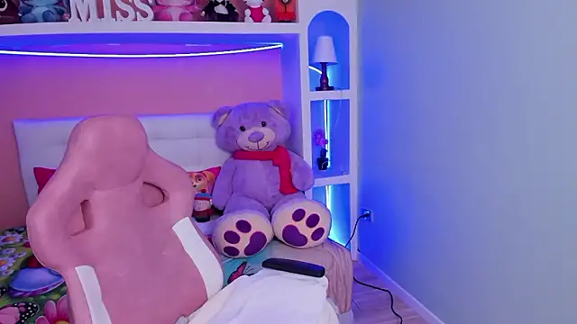 miss   megan online show from February 28, 2026, 2:12 am