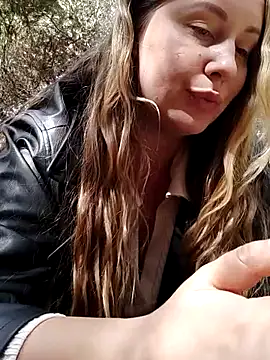 Snapshot of Mona_Plus chatting on March 15, 2025, 12:02 pm Mona Plus online show from March 15, 2025, 12:02 pm