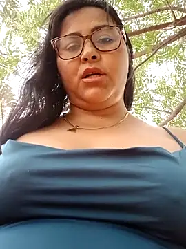 promiscuous-indecent-momm online show from March 7, 2025, 10:21 pm