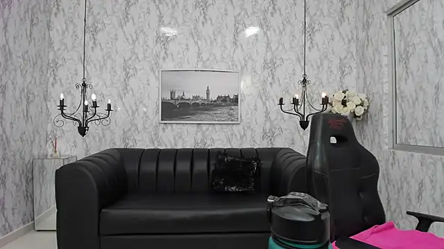 Snapshot of Layla_palmer chatting on February 16, 2025, 1:47 am Layla palmer online show from February 16, 2025, 1:47 am