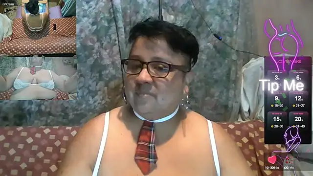 erinadarling79 online show from September 18, 2025, 4:25 am