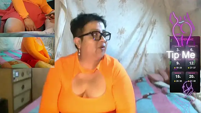 erinadarling79 online show from October 4, 2025, 2:20 am