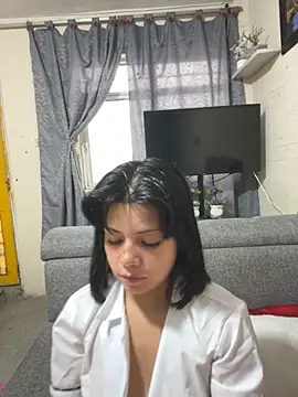 Snapshot of ZafiroKlein chatting on September 18, 2025, 10:01 pm ZafiroKlein online show from September 18, 2025, 10:01 pm
