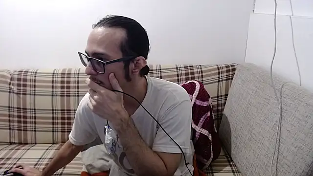 Snapshot of cholitohermoso chatting on July 28, 2026, 2:24 pm cholitohermoso online show from July 28, 2026, 2:24 pm