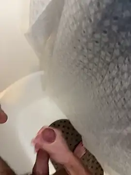 danyh2023 online show from April 22, 2026, 2:18 pm