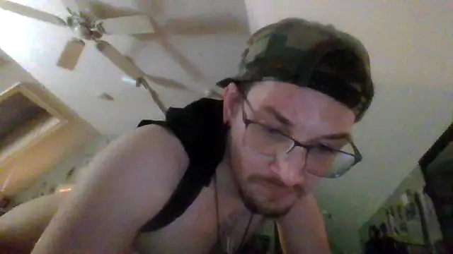 Snapshot of Sk00byJaXxX212 chatting on March 11, 2025, 11:59 pm Sk00byJaXxX212 online show from March 11, 2025, 11:59 pm