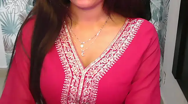 Snapshot of jenifermedow chatting on February 17, 2025, 7:15 am jenifermedow online show from February 17, 2025, 7:15 am