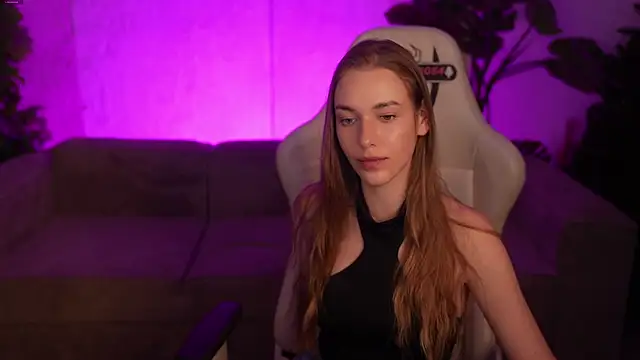 Layla Sweet  online show from January 18, 2026, 3:32 am