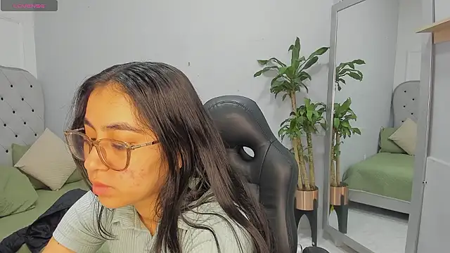 lucelly 15 online show from March 5, 2026, 11:39 am