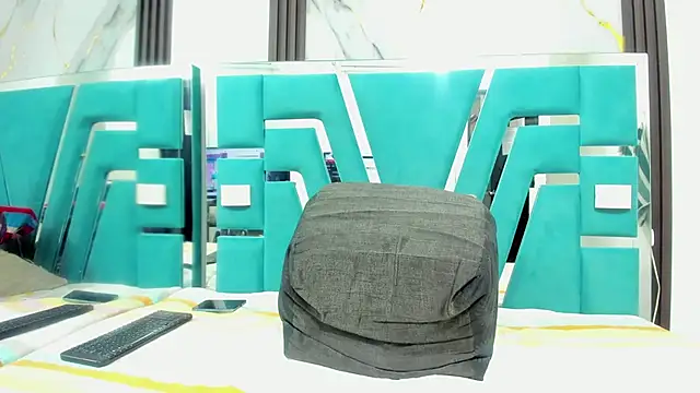 ebony valentina online show from September 19, 2025, 1:51 am