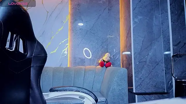 Anni acker b online show from April 20, 2026, 7:37 pm