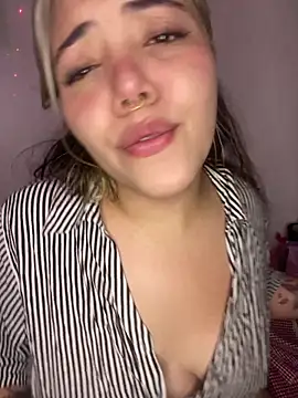 Snapshot of _ivyginger chatting on February 2, 2026, 12:53 am ivyginger online show from February 2, 2026, 12:53 am