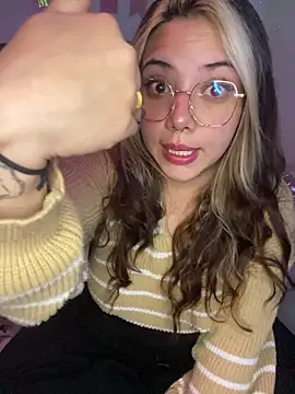 Snapshot of _ivyginger chatting on March 3, 2026, 2:50 am ivyginger online show from March 3, 2026, 2:50 am