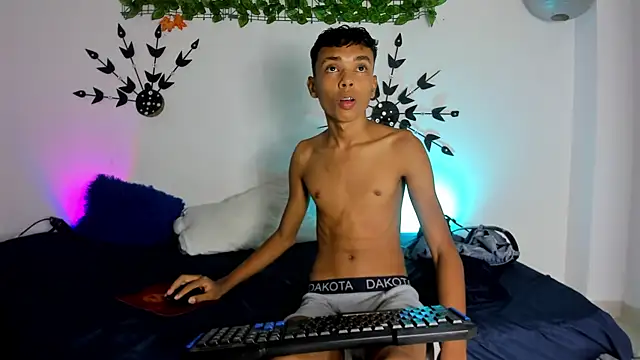 Snapshot of Calvin_Ford chatting on February 18, 2025, 1:54 am Calvin Ford online show from February 18, 2025, 1:54 am