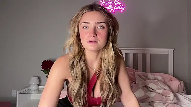 meggsworld online show from February 25, 2025, 11:33 pm