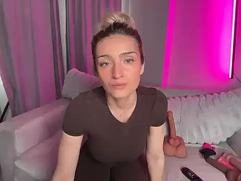 Snapshot of meggsworld chatting on May 3, 2026, 12:55 pm meggsworld online show from May 3, 2026, 12:55 pm