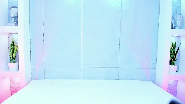 MiaMistrex online show from October 7, 2025, 4:09 am