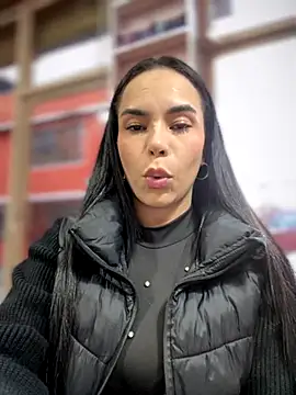 Naatalia online show from October 18, 2025, 9:48 pm