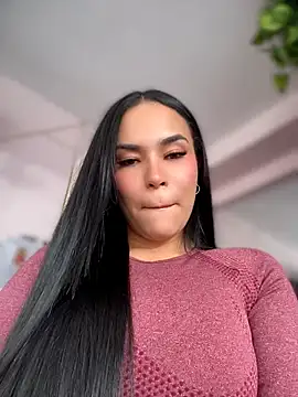 Naatalia online show from June 10, 2026, 6:51 pm