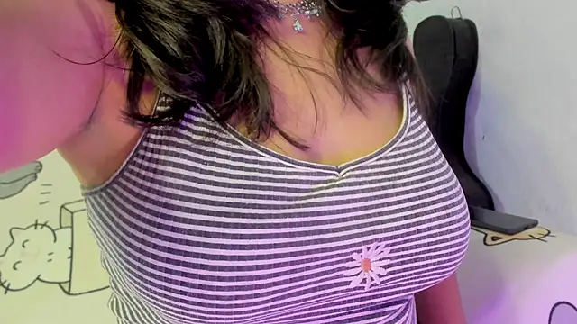 Naoko 7w7 online show from September 10, 2025, 10:43 pm