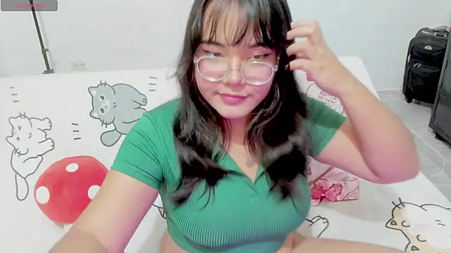 Naoko 7w7 online show from February 15, 2026, 11:12 pm