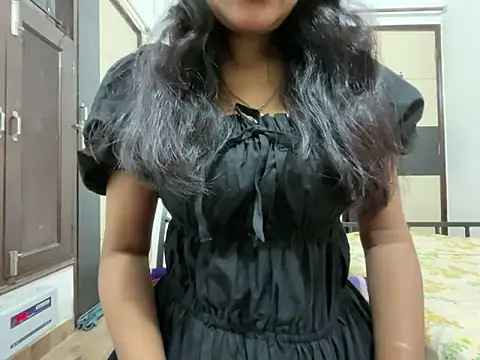 Snapshot of aliya_bhatt chatting on September 23, 2025, 4:21 pm aliya bhatt online show from September 23, 2025, 4:21 pm