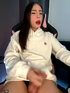 candycami19 online show from September 28, 2025, 4:45 pm