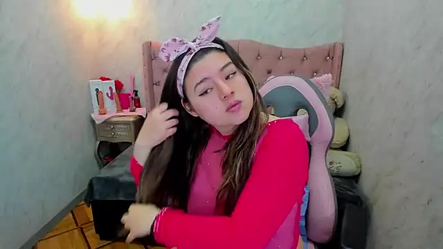 Snapshot of Lianngrace chatting on March 4, 2026, 2:01 pm Lianngrace online show from March 4, 2026, 2:01 pm