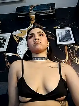 Snapshot of Natty_roberts_ chatting on February 22, 2025, 10:20 pm Natty roberts online show from February 22, 2025, 10:20 pm