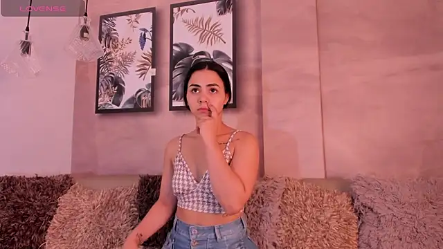 Snapshot of Natty_roberts_ chatting on February 23, 2025, 8:00 pm Natty roberts online show from February 23, 2025, 8:00 pm