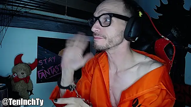 Snapshot of teninchty chatting on October 19, 2025, 4:13 am teninchty online show from October 19, 2025, 4:13 am