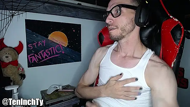 Snapshot of teninchty chatting on October 22, 2025, 4:24 am teninchty online show from October 22, 2025, 4:24 am