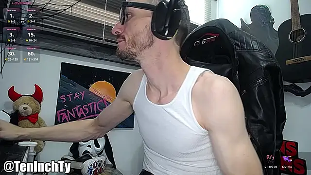 Snapshot of teninchty chatting on October 25, 2025, 6:13 pm teninchty online show from October 25, 2025, 6:13 pm