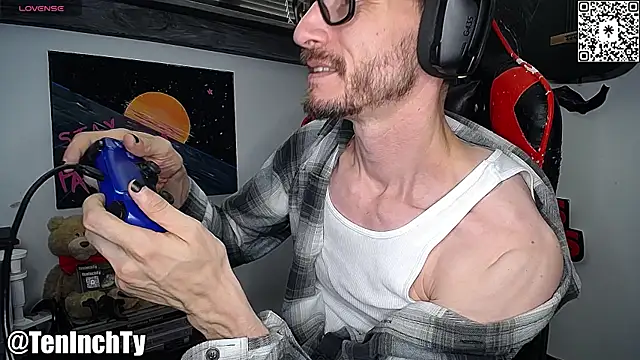 Snapshot of teninchty chatting on November 5, 2025, 5:13 pm teninchty online show from November 5, 2025, 5:13 pm