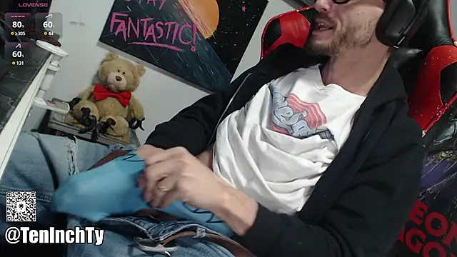 Snapshot of teninchty chatting on November 17, 2025, 4:24 pm teninchty online show from November 17, 2025, 4:24 pm