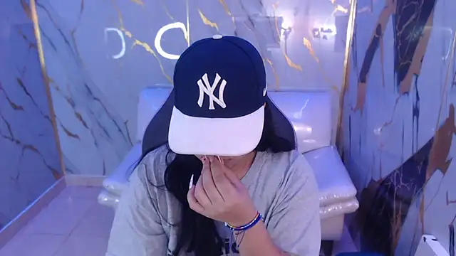 melany rouse18 online show from September 24, 2025, 1:58 pm