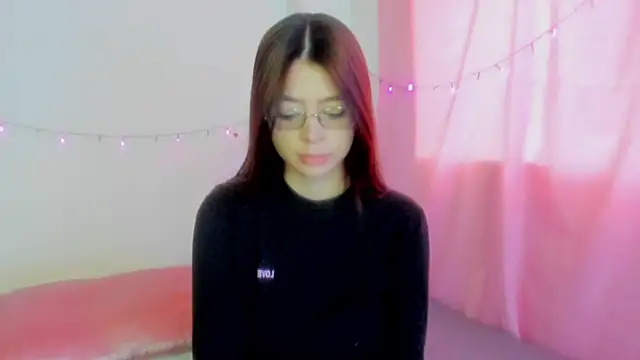 Danna Myst online show from November 27, 2025, 5:26 pm