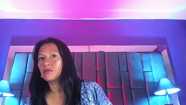 Aisha Nowak online show from March 7, 2025, 12:15 am