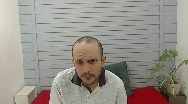 Snapshot of JhonTorres018 chatting on February 24, 2025, 7:30 pm JhonTorres018 online show from February 24, 2025, 7:30 pm