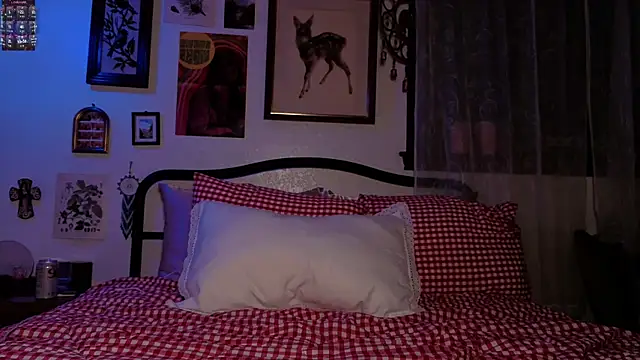 sinfulblonde1 online show from November 28, 2025, 5:43 am