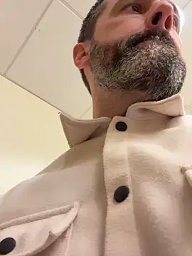 plaintreebull online show from February 18, 2026, 5:09 pm