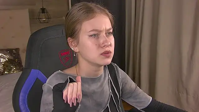 EveMundie online show from February 15, 2025, 1:49 pm