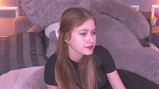 EveMundie online show from February 19, 2025, 12:22 pm