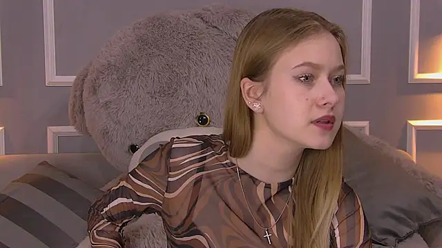 EveMundie online show from February 27, 2025, 12:23 pm