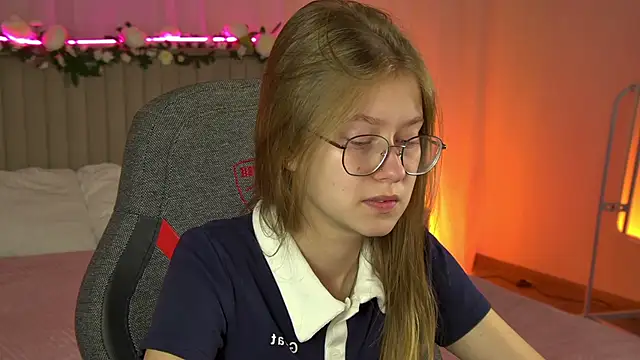 EveMundie online show from September 22, 2025, 6:26 am